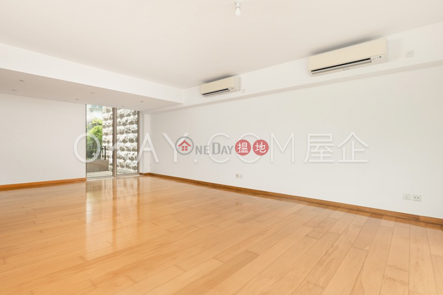 HK$ 160,000/ month, L\'Harmonie | Southern District, Unique house with rooftop & terrace | Rental