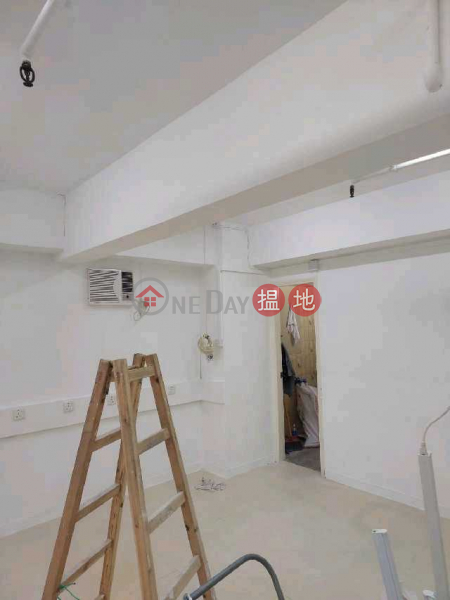 TEL: 98755238 11-13 Luard Road | Wan Chai District, Hong Kong | Rental HK$ 11,800/ month