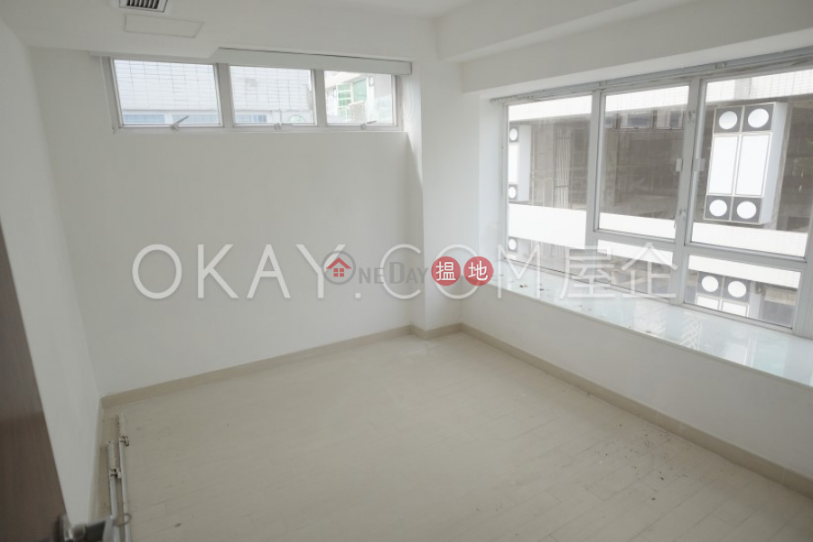 HK$ 38,800/ month | Phase 3 Villa Cecil, Western District | Elegant 2 bedroom on high floor with terrace & balcony | Rental