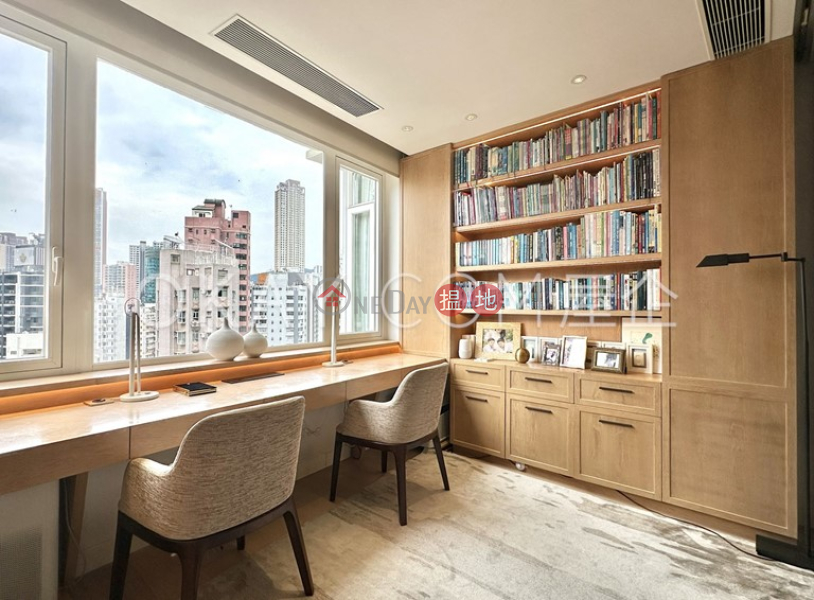 Luxurious 2 bed on high floor with rooftop & parking | Rental | 35-41 Village Terrace 山村臺35-41號 Rental Listings