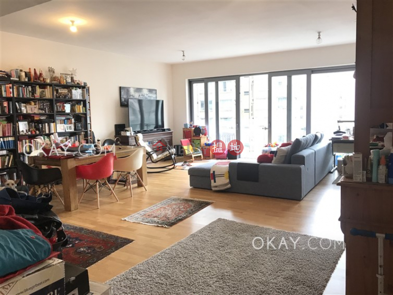 Gorgeous 3 bedroom with balcony & parking | For Sale | Seymour 懿峰 Sales Listings