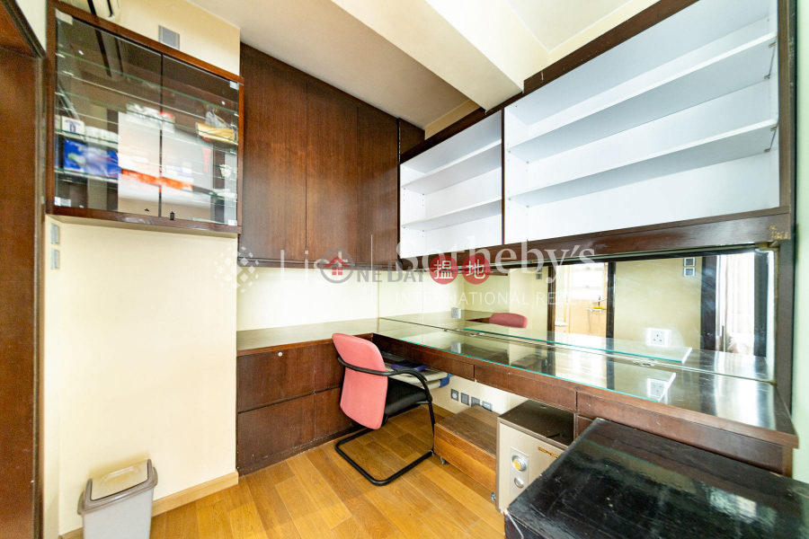 Property for Sale at Elegant Garden with 3 Bedrooms | 18 Babington Path | Western District | Hong Kong Sales | HK$ 32M