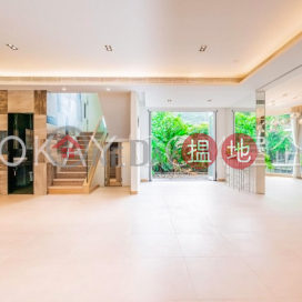 Lovely house with balcony & parking | For Sale | Windsor Park Phase 2 Block 1 寶柏苑2期1座 _0