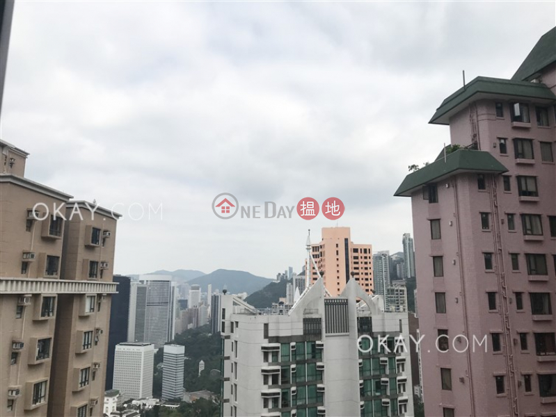 Property Search Hong Kong | OneDay | Residential Rental Listings, Tasteful 3 bedroom on high floor with rooftop & parking | Rental