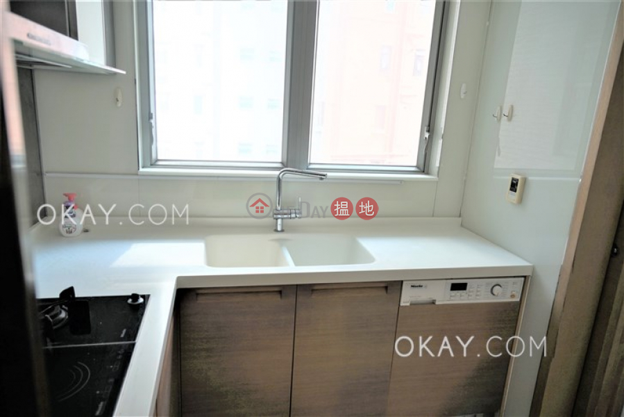 HK$ 45,000/ month No 31 Robinson Road, Western District, Rare 3 bedroom with balcony & parking | Rental