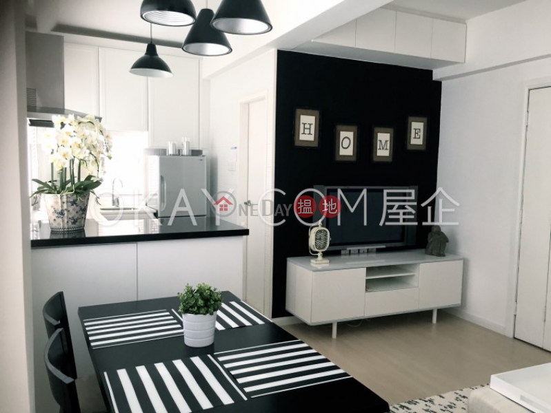 Practical 1 bedroom on high floor with rooftop | Rental | 40-42 Gough Street 歌賦街40-42號 Rental Listings