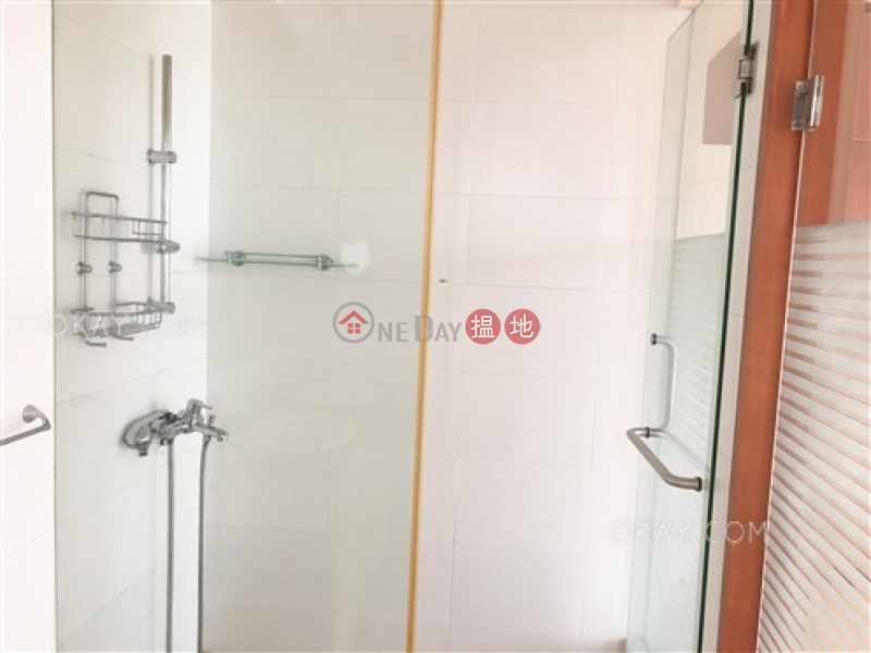 HK$ 76,000/ month Pearl Gardens, Western District | Efficient 3 bedroom with balcony & parking | Rental
