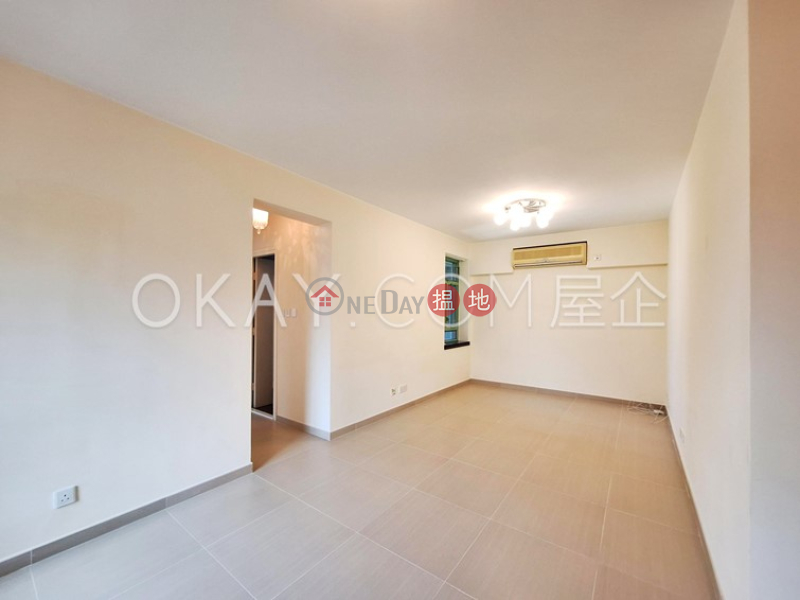 Nicely kept 2 bedroom on high floor | For Sale | Royal Court 皇朝閣 Sales Listings