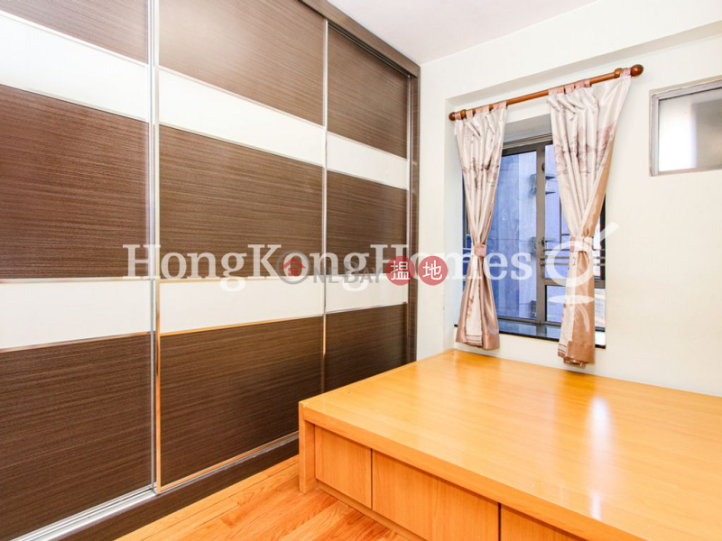 HK$ 13M | Hollywood Terrace, Central District | 3 Bedroom Family Unit at Hollywood Terrace | For Sale