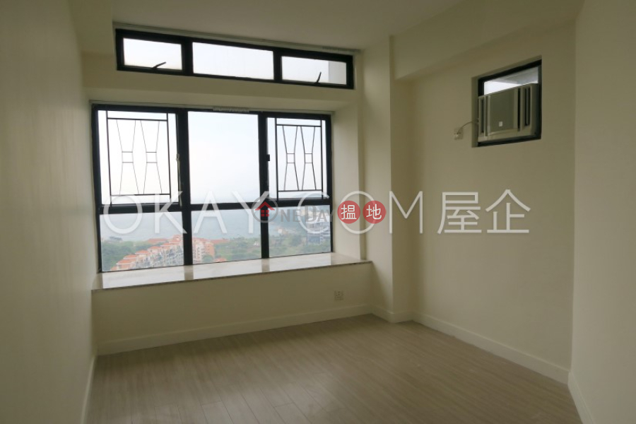 Generous 3 bedroom with sea views | For Sale | Discovery Bay, Phase 5 Greenvale Village, Greenmont Court (Block 8) 愉景灣 5期頤峰 蔚山閣(8座) Sales Listings
