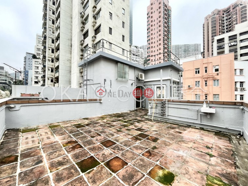 Intimate 2 bedroom on high floor with rooftop | Rental | 10-12 Shan Kwong Road 山光道10-12號 Rental Listings