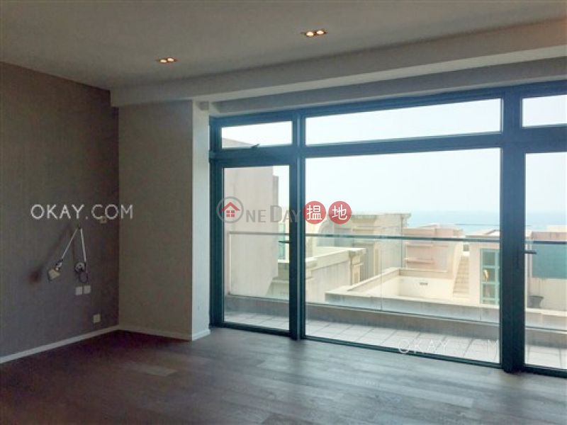 Lovely house with rooftop, balcony | Rental | Phase 1 Regalia Bay 富豪海灣1期 Rental Listings