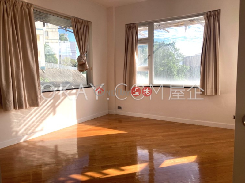 HK$ 38M | 53-55 Chung Hom Kok Road | Southern District | Efficient 3 bedroom with balcony & parking | For Sale