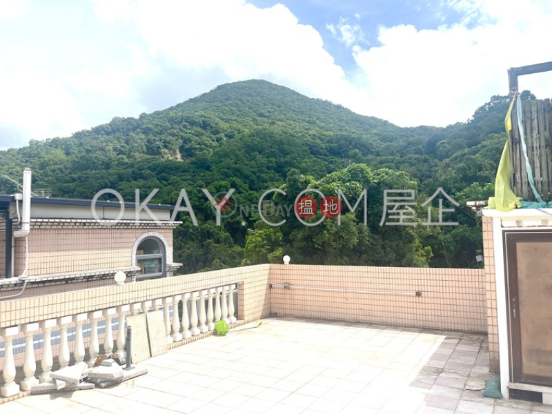 HK$ 28,000/ month Pik Uk | Sai Kung | Generous house with rooftop & balcony | Rental