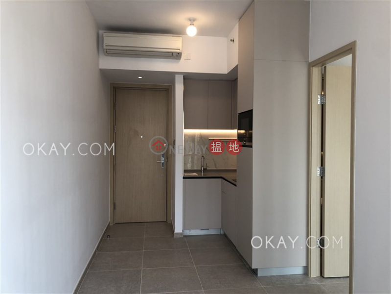 HK$ 25,700/ month, Resiglow Pokfulam, Western District, Practical 1 bedroom with balcony | Rental