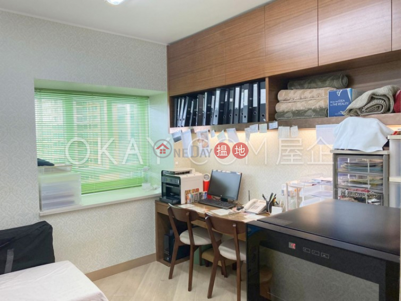 Property Search Hong Kong | OneDay | Residential | Sales Listings | Stylish 2 bedroom on high floor with racecourse views | For Sale