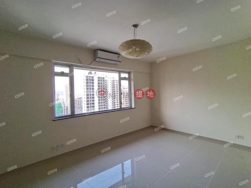 HK$ 78,900/ month, Pearl Gardens, Western District Pearl Gardens | 3 bedroom Mid Floor Flat for Rent
