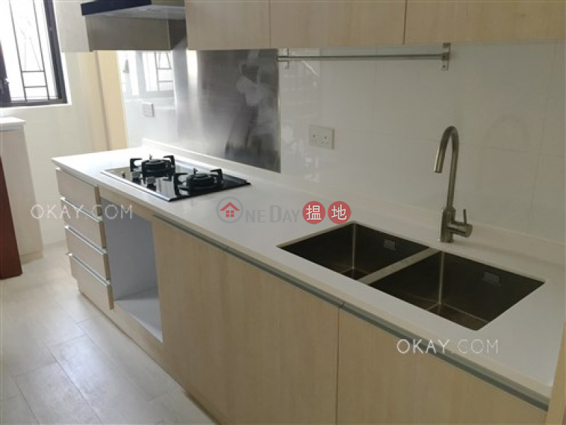 Nicely kept 3 bed on high floor with rooftop & balcony | For Sale | Mayflower Mansion 梅苑 Sales Listings
