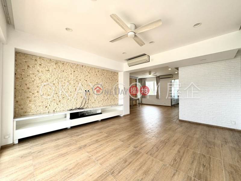 Efficient 2 bedroom with sea views, balcony | For Sale, 18-40 Belleview Drive | Southern District, Hong Kong Sales | HK$ 52M