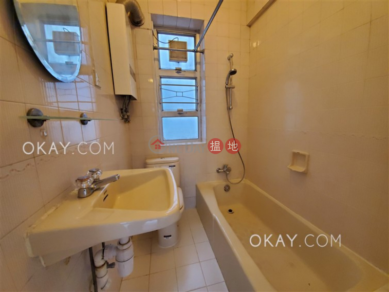 Nicely kept 3 bed on high floor with balcony & parking | Rental | Kam Fai Mansion 錦輝大廈 Rental Listings