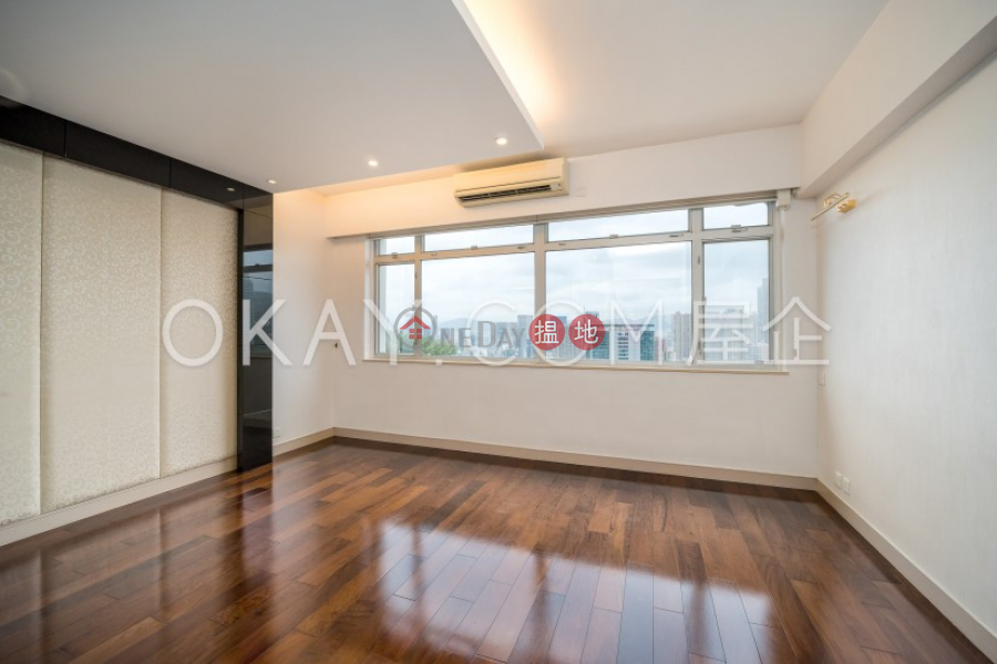 Lovely 4 bedroom with parking | Rental, Evergreen Villa 松柏新邨 Rental Listings | Wan Chai District (OKAY-R4979)