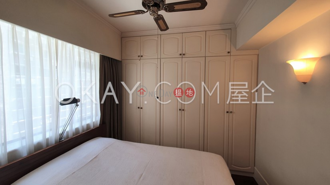 Tasteful 1 bedroom in Central | For Sale, Mandarin Court 文華閣 Sales Listings | Central District (OKAY-S27893)