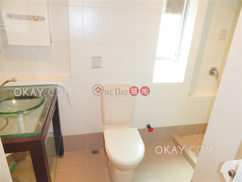 Rare 1 bedroom on high floor with rooftop & balcony | Rental | Amber Lodge 金珀苑 Rental Listings