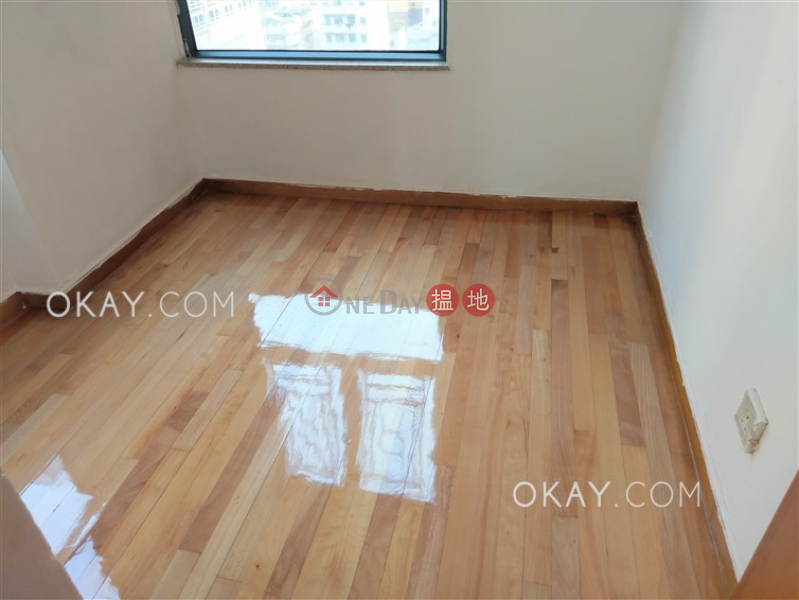 Practical 3 bedroom with balcony | Rental, 33 Centre Street | Western District, Hong Kong, Rental HK$ 27,000/ month