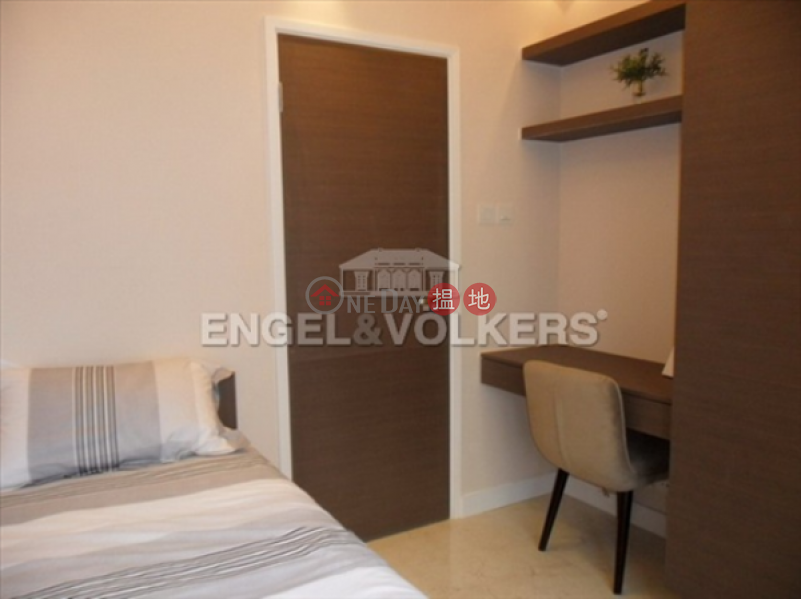 2 Bedroom Flat for Sale in Mid Levels West | Floral Tower 福熙苑 Sales Listings