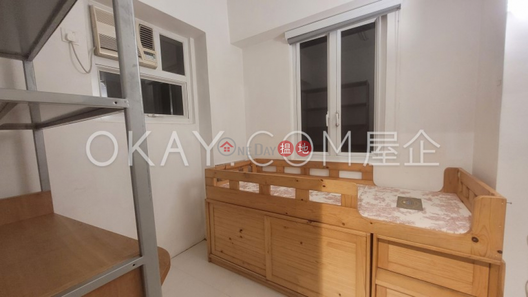 Charming 2 bedroom with parking | For Sale | Y. Y. Mansions block A-D 裕仁大廈A-D座 Sales Listings