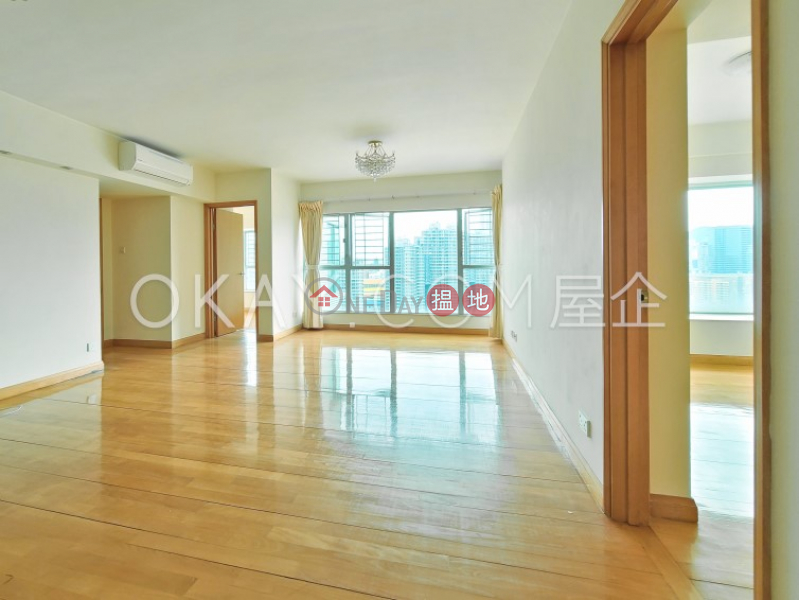 Charming 3 bedroom in Kowloon Station | For Sale | The Waterfront Phase 2 Tower 6 漾日居2期6座 Sales Listings