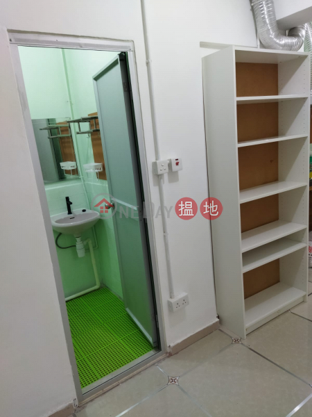 Luen Cheong (cheung) Building, Middle | 1 Unit, Residential | Rental Listings, HK$ 5,800/ month