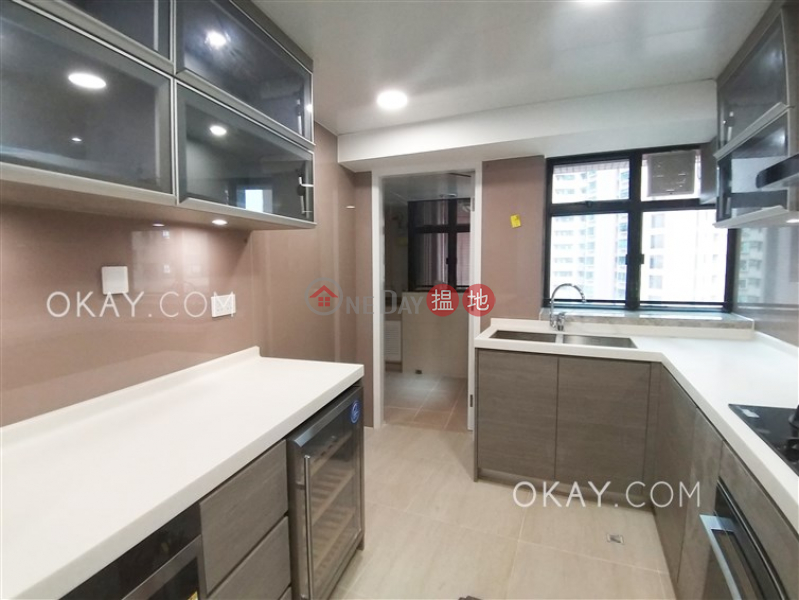 HK$ 92,000/ month | Dynasty Court Central District | Rare 3 bedroom with parking | Rental