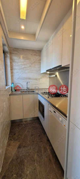 HK$ 1,800萬|Grand Austin 2A座|油尖旺-中層2房1套連露台開揚景