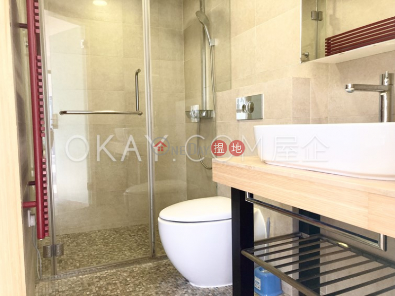 HK$ 17.2M | Tai Au Mun, Sai Kung, Lovely house with rooftop & parking | For Sale