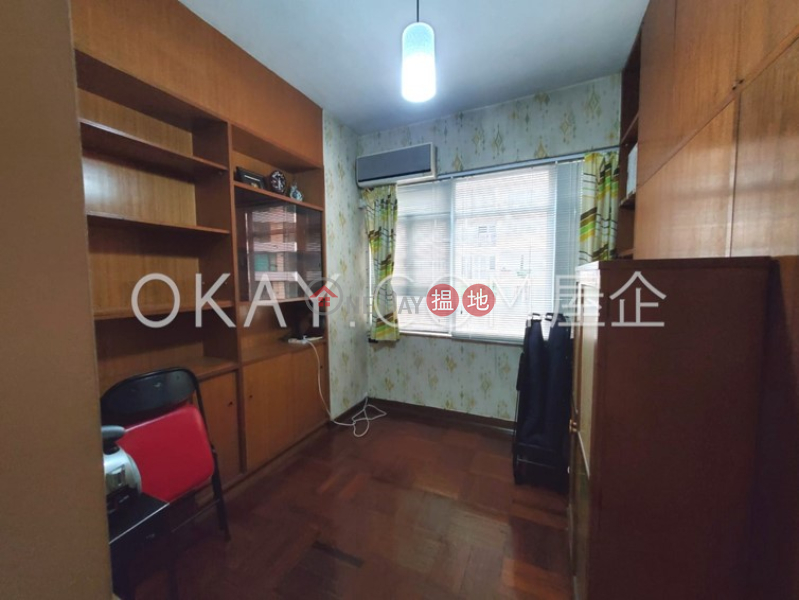 Rare 3 bedroom with balcony | For Sale, Silver Fair Mansion 銀輝大廈 Sales Listings | Wan Chai District (OKAY-S163564)