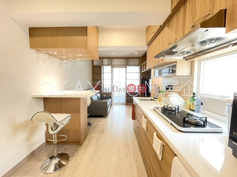 Charming 1 bedroom in Wan Chai | For Sale | Nam Shing Building 南成大廈 Sales Listings