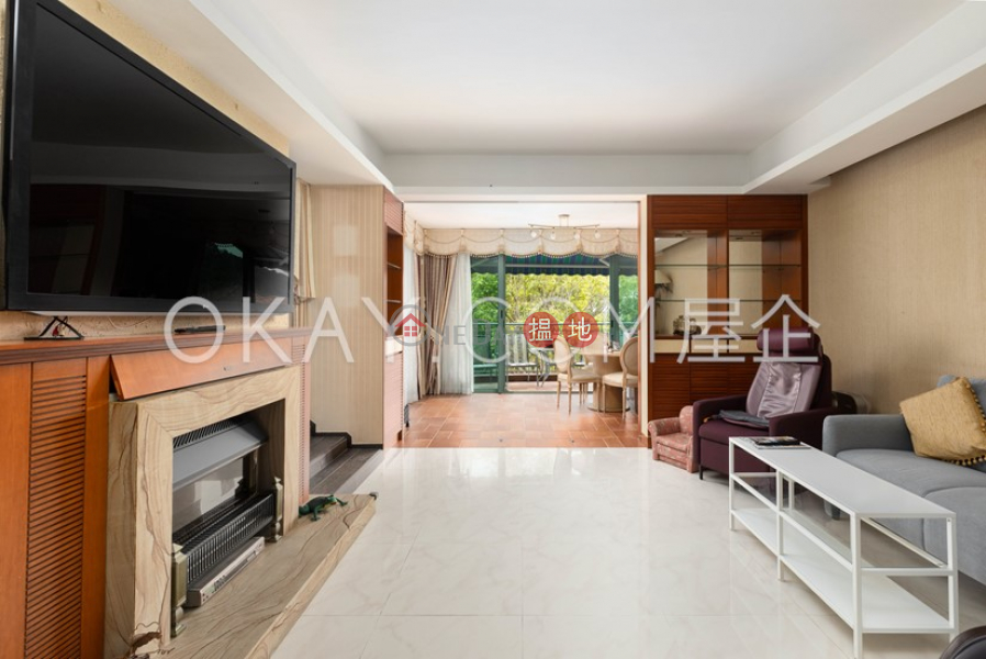 Gorgeous 2 bedroom with balcony | For Sale | Discovery Bay, Phase 11 Siena One, Block 18 愉景灣 11期 海澄湖畔一段 18座 Sales Listings