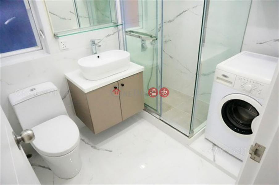 Practical 2 bedroom in Wan Chai | Rental 18-20 Hennessy Road | Wan Chai District Hong Kong, Rental, HK$ 25,000/ month