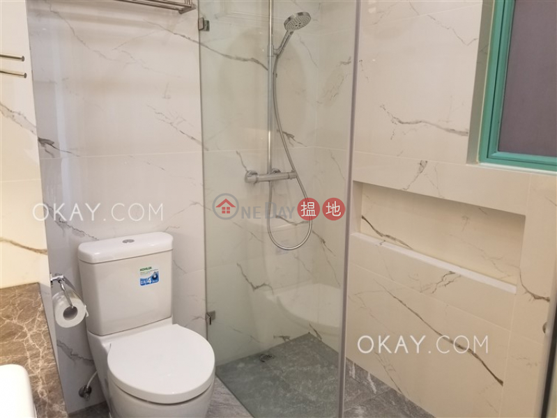 HK$ 25,000/ month | Discovery Bay, Phase 12 Siena Two, Graceful Mansion (Block H2) | Lantau Island, Practical 2 bed on high floor with sea views & balcony | Rental