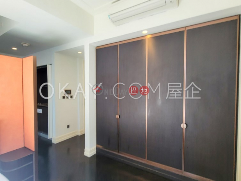 HK$ 28,500/ month | Castle One By V Western District Intimate studio on high floor with balcony | Rental