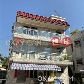 Nicely kept house on high floor with rooftop & terrace | Rental | Property on Po Tung Road 普通道物業 _0