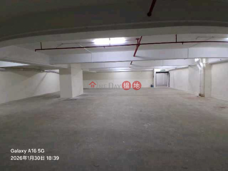 Cheap rent, well-managed warehouse, viewings available. | 6-8 Yip Wong Road | Tuen Mun | Hong Kong, Rental HK$ 28,800/ month
