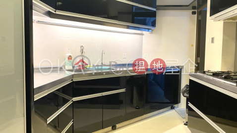Lovely 2 bedroom with terrace & parking | Rental | 45 Island Road 香島道45號 _0