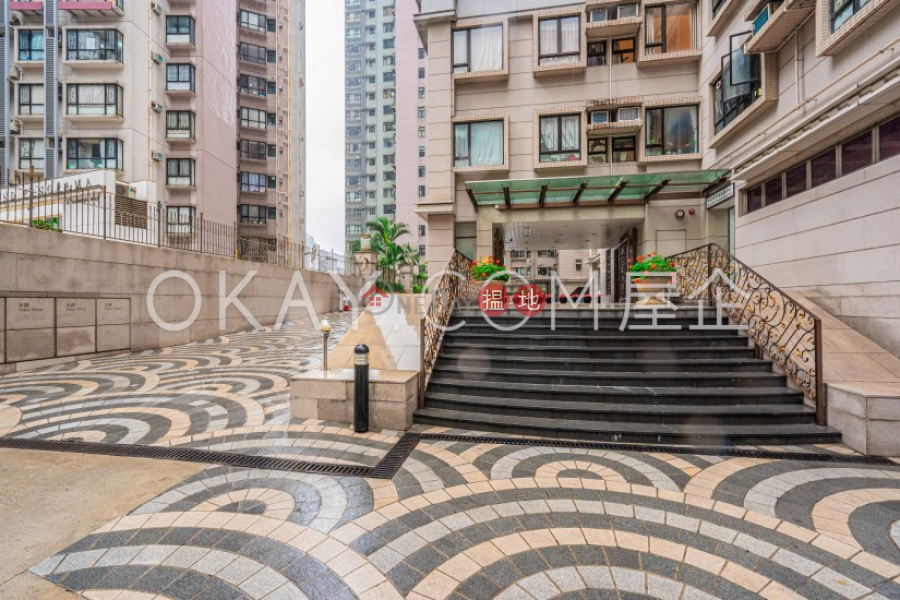 HK$ 39,000/ month Robinson Heights, Western District | Elegant 3 bedroom on high floor | Rental