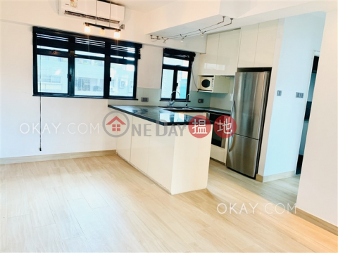 Lovely 2 bedroom in Mid-levels West | Rental | Fairview Height 輝煌臺 _0