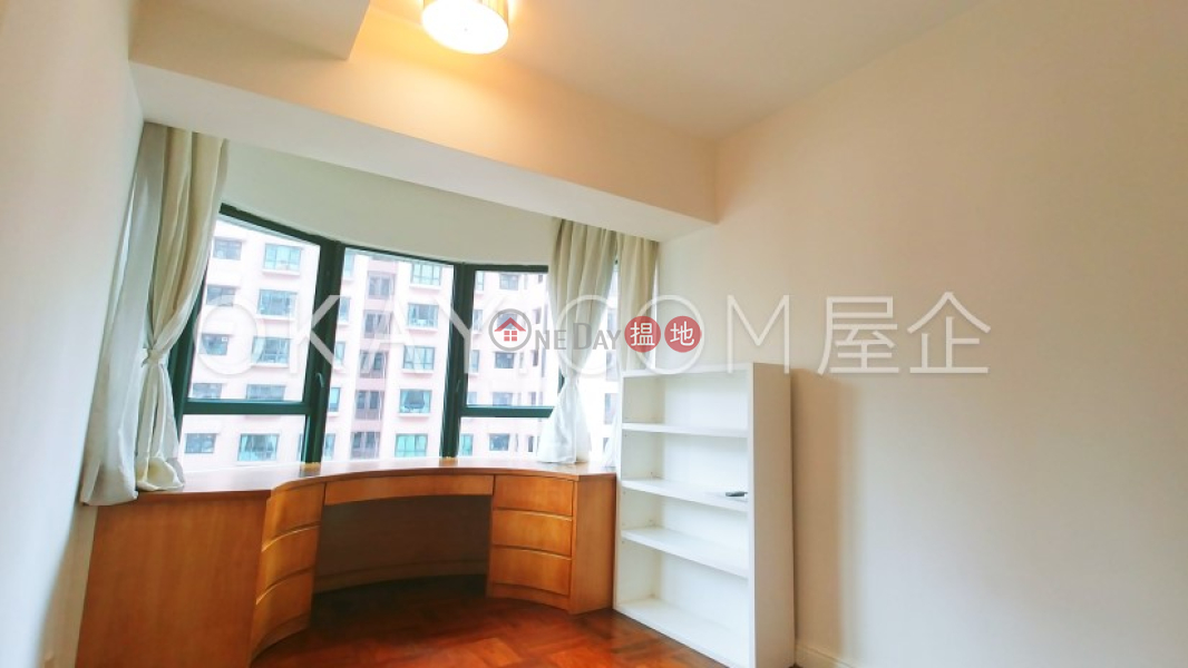 HK$ 38,000/ month | Hillsborough Court | Central District | Tasteful 2 bedroom on high floor | Rental