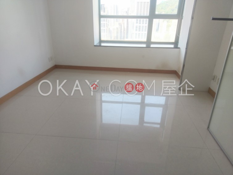 3房2廁,極高層《加路連花園出租單位》|加路連花園(Caroline Garden)出租樓盤 (OKAY-R122789)