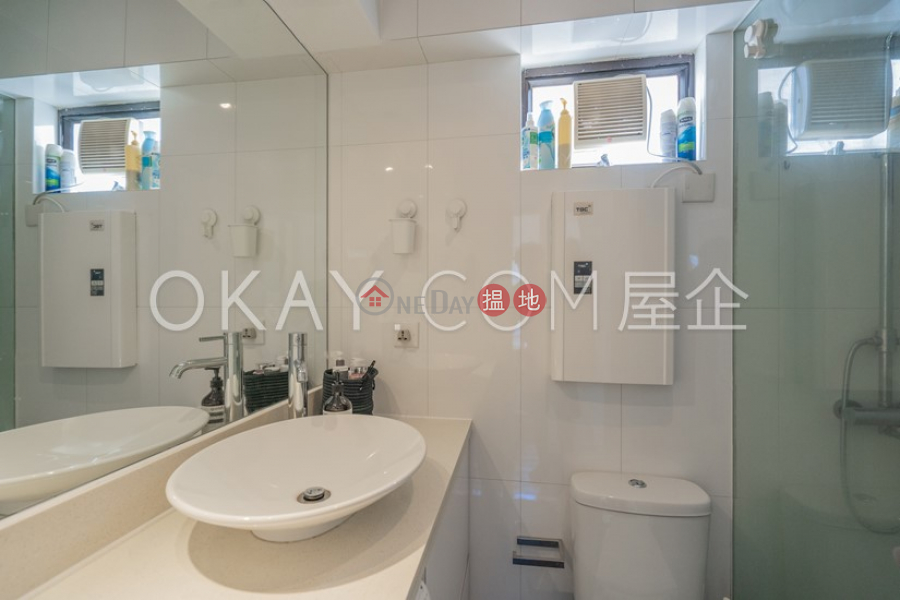 Intimate 2 bedroom in Mid-levels West | For Sale | Losion Villa 禮順苑 Sales Listings