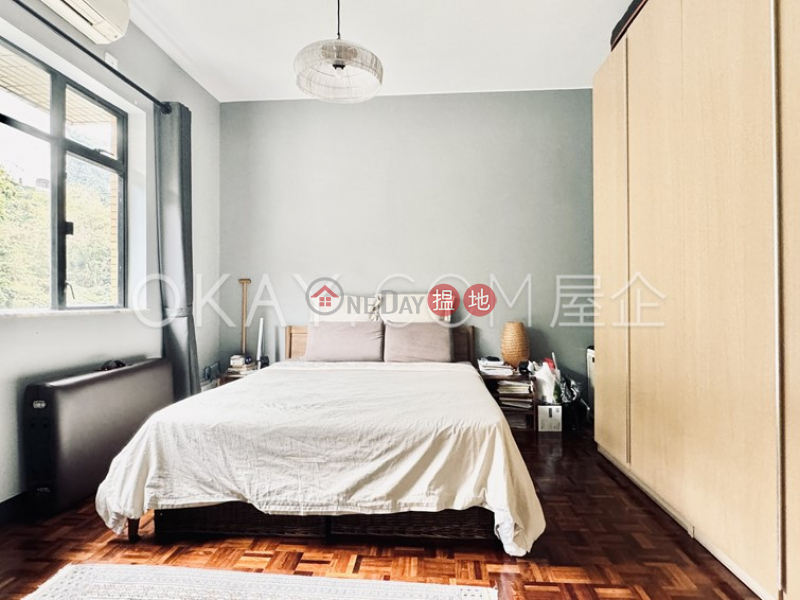 HK$ 14.1M | Block 45-48 Baguio Villa | Western District Efficient 2 bedroom with parking | For Sale